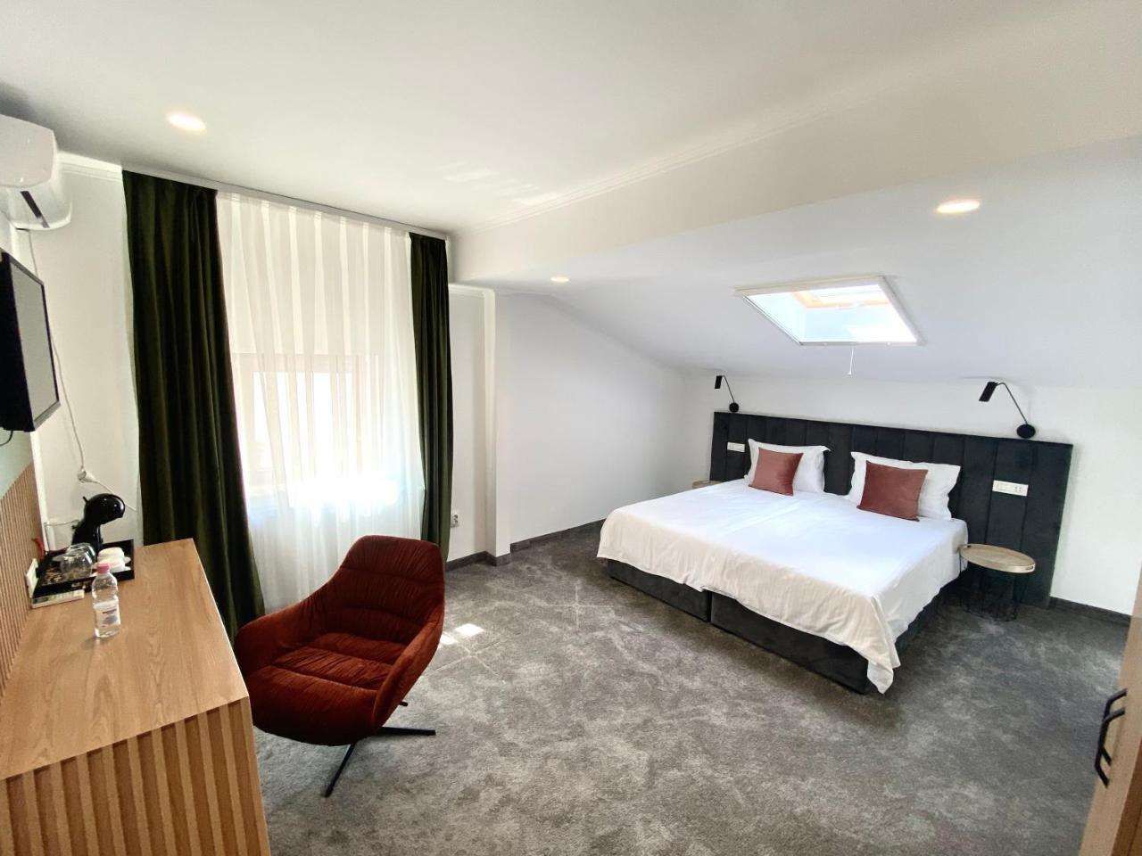 Victoria Rooms - last minute hotel in Oradea