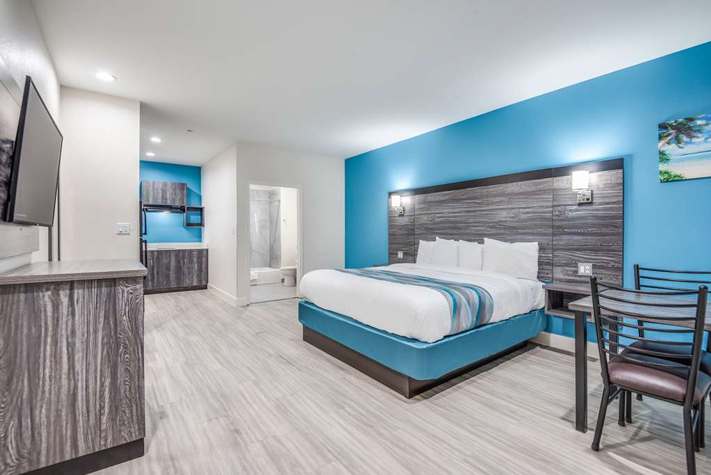 Americas Best Value Inn & Suites Houston at Hwy 6 - photo 13