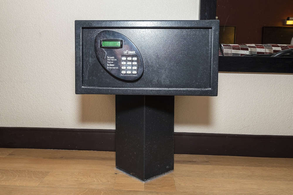 Red Roof Inn Mt Laurel - photo 31