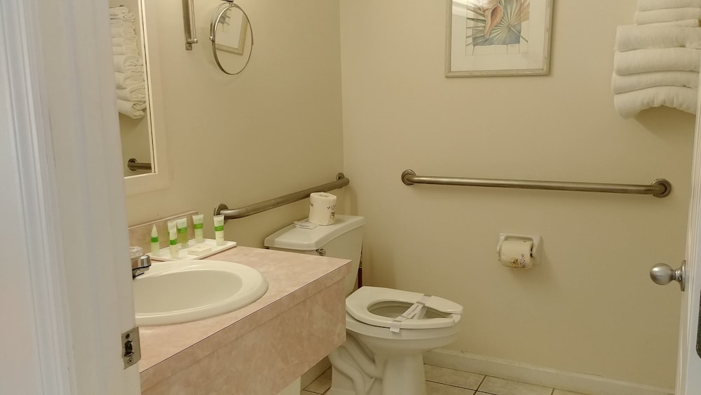 Buccaneer Inn - photo 54