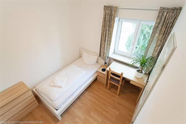 Günstig Schlafen 24 - last minute hotel in Munich