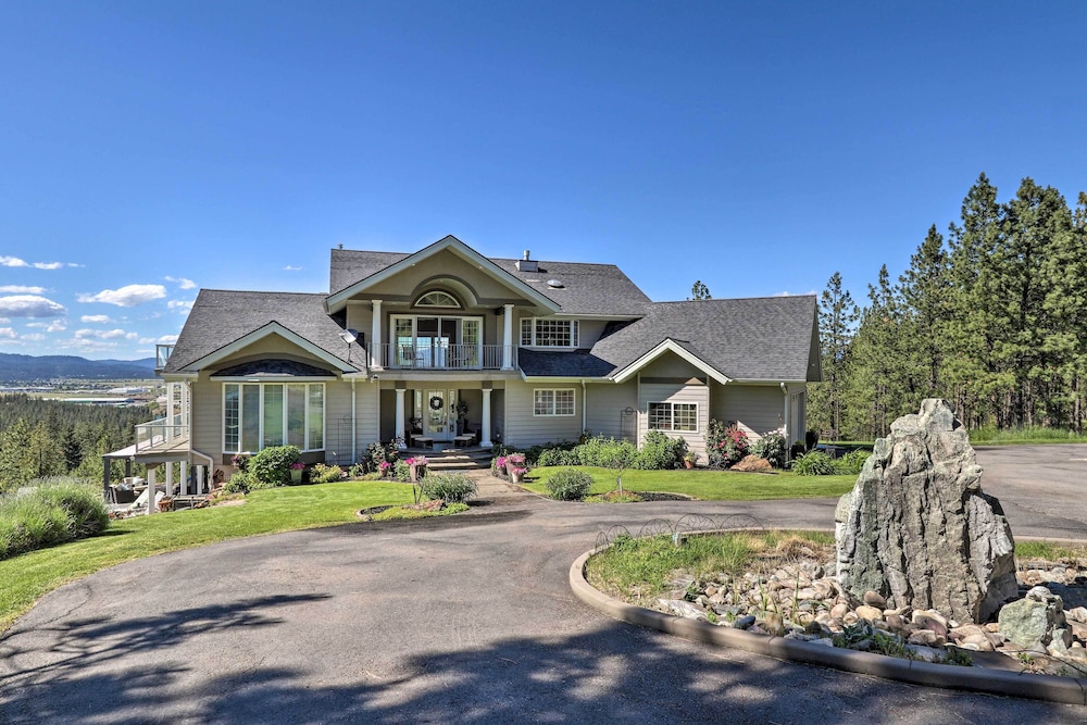 Secluded Home with Pool about 14 Mi to Coeur dAlene — 4-Star Luxury Hotel in Post Falls, United States