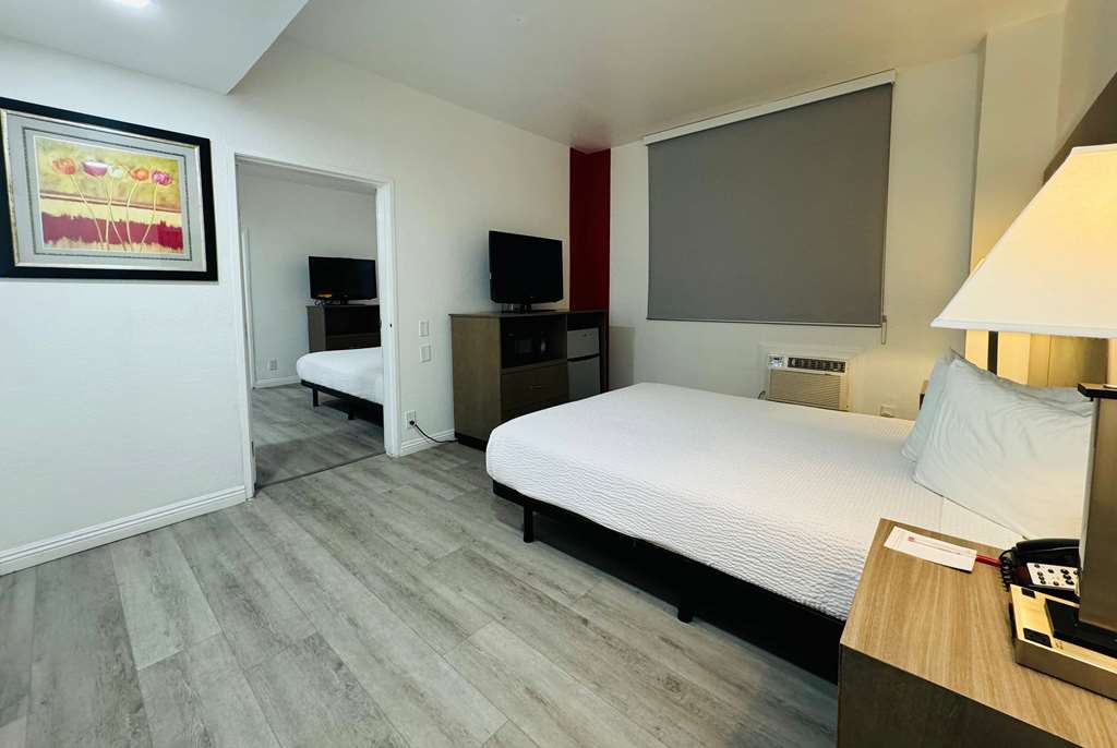 Ramada by Wyndham San Diego Airport - photo 16