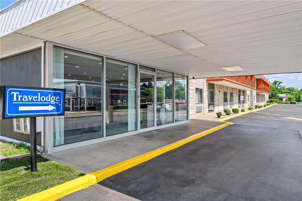 Travelodge by Wyndham Bloomington - photo 3
