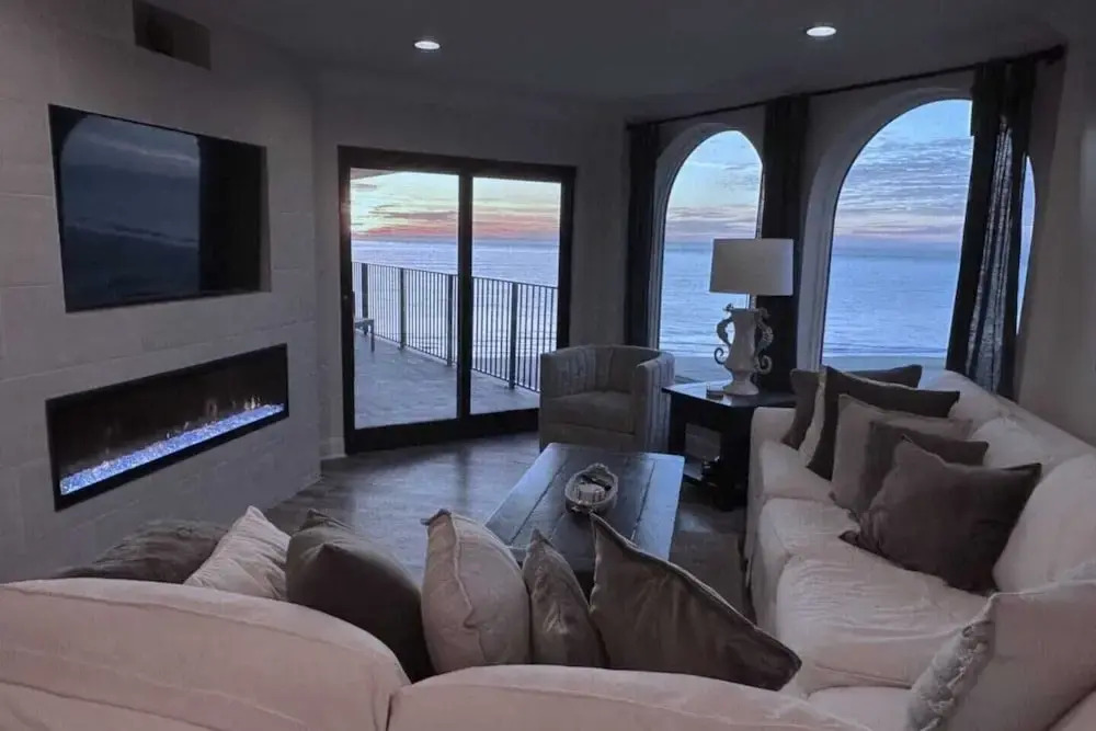 412 Seascape by Avantstay Oceanfront Balcony - photo 6