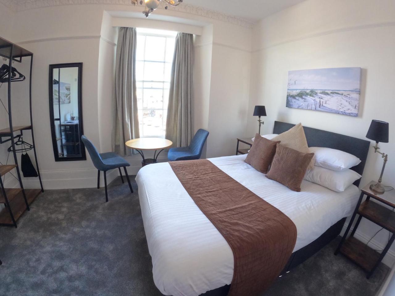 The Grove Hotel Guest House