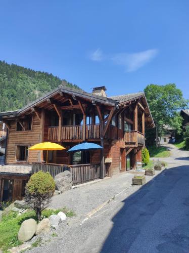 Chalet Robin Spa Multipass Terrain de Petanque — 4-Star Luxury Hotel in Morzine, France