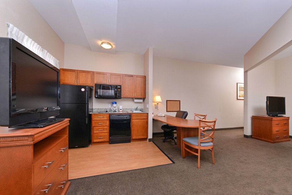 Candlewood Suites San Diego by IHG - photo 6