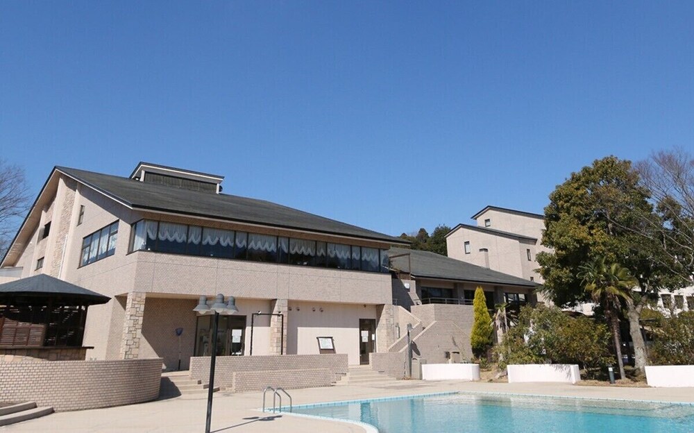 Estolle Hotel and Tennis Club — hotel in Togane