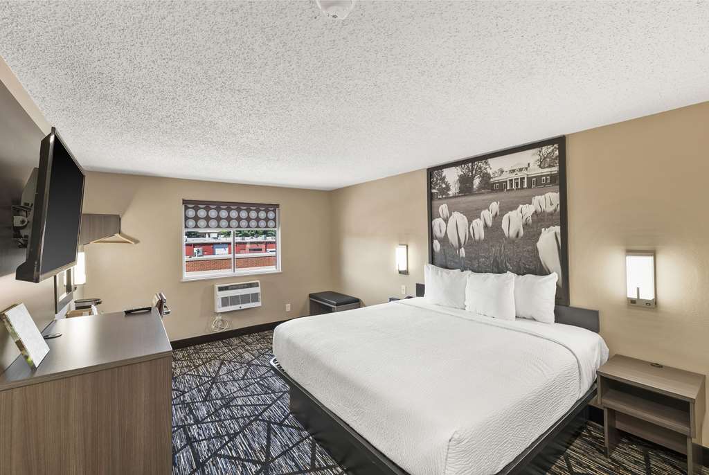 Super 8 by Wyndham Charlottesville - photo 13