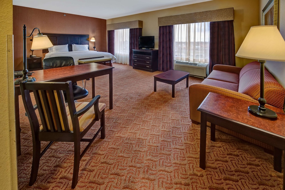 Hampton Inn Corsicana - photo 17