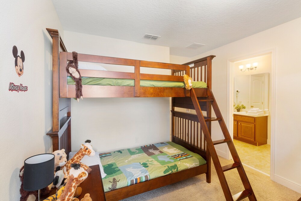 6 Bedrooms 5 Bathrooms Solterra 4193 Od - photo 15