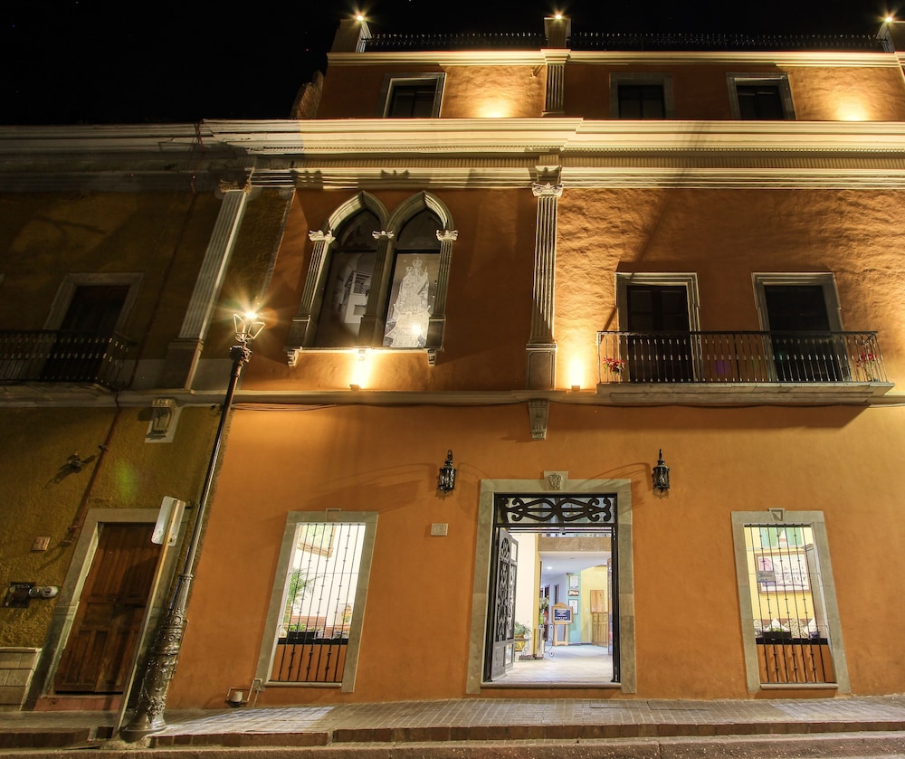 Mansion Del Cantador