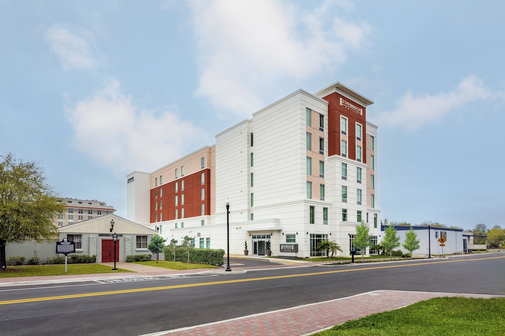 Staybridge Suites Winter Haven Auburndale by IHG - carbon neutral hotel in Winter Haven