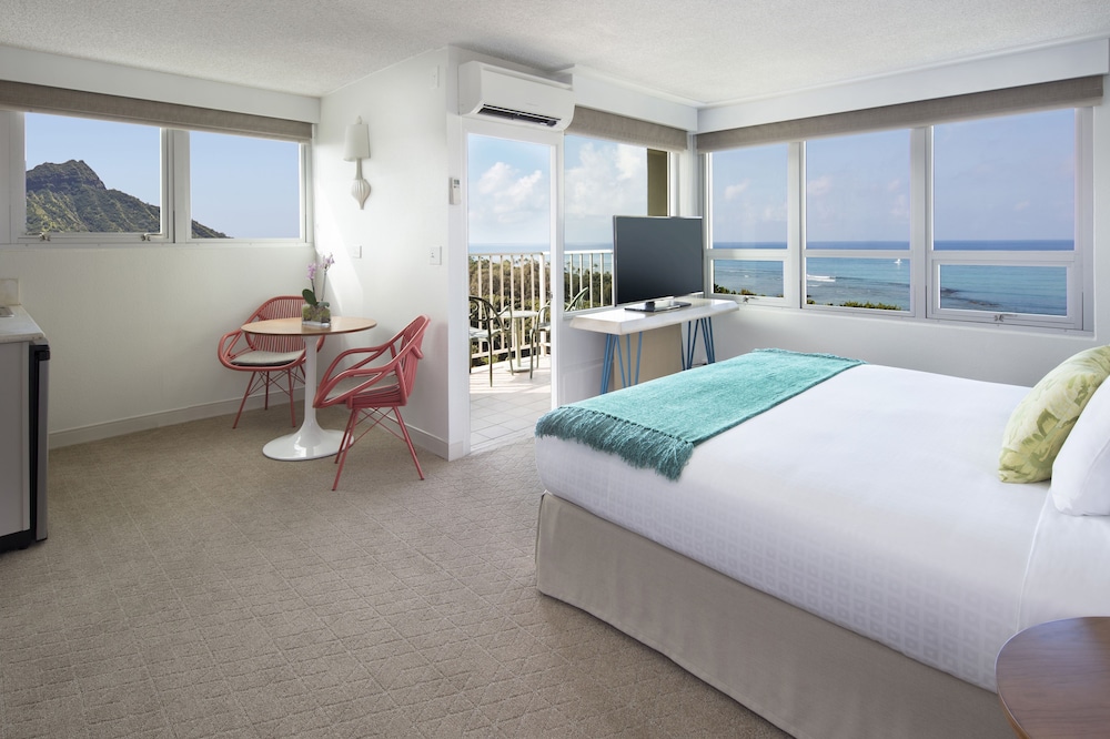 Queen Kapiolani Hotel - photo 15
