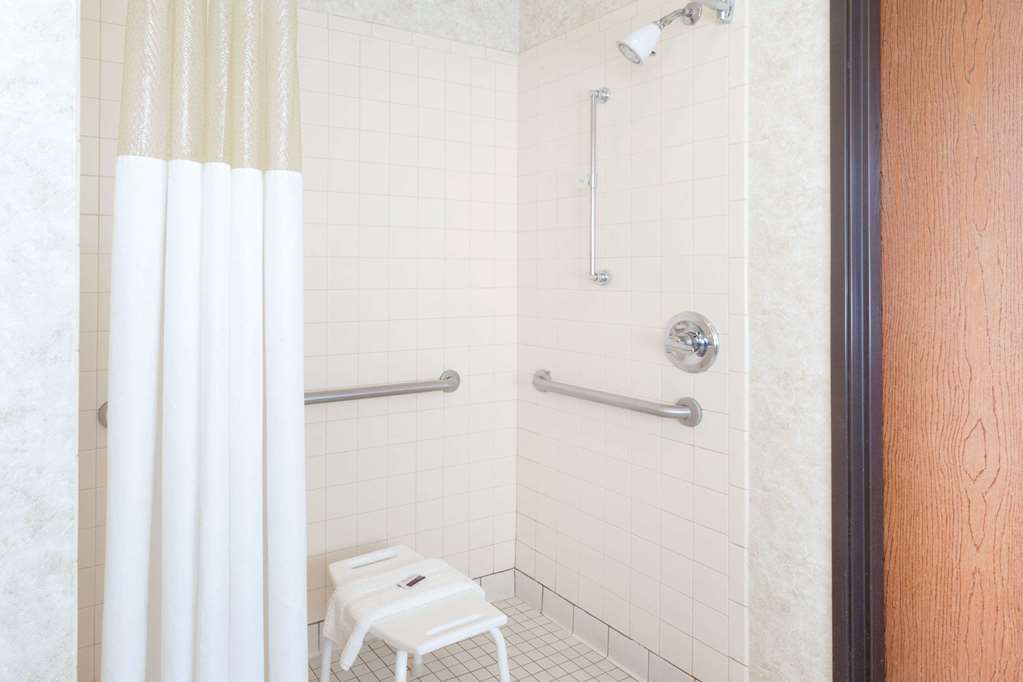 Baymont by Wyndham Chicago Calumet City - photo 20