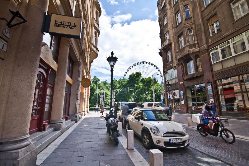 Hotel SasOne - carbon neutral hotel in Budapest