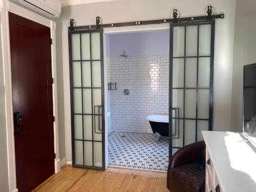 Imogene Hotel - photo 22