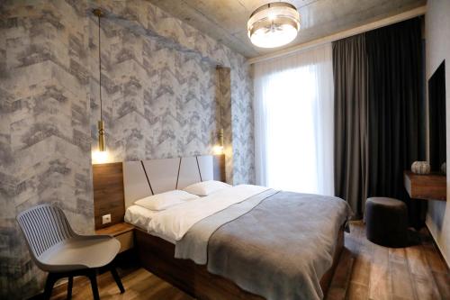 1 BR Apartment in Isani