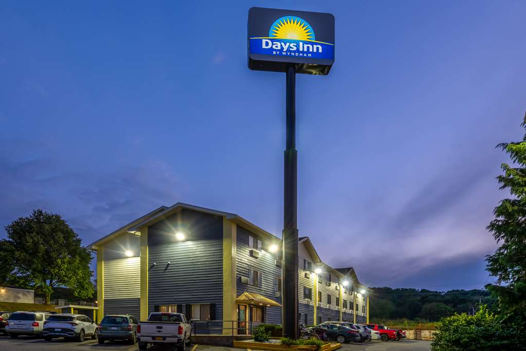 Days Inn by Wyndham Somerset PA I 70 I 76 - photo 4