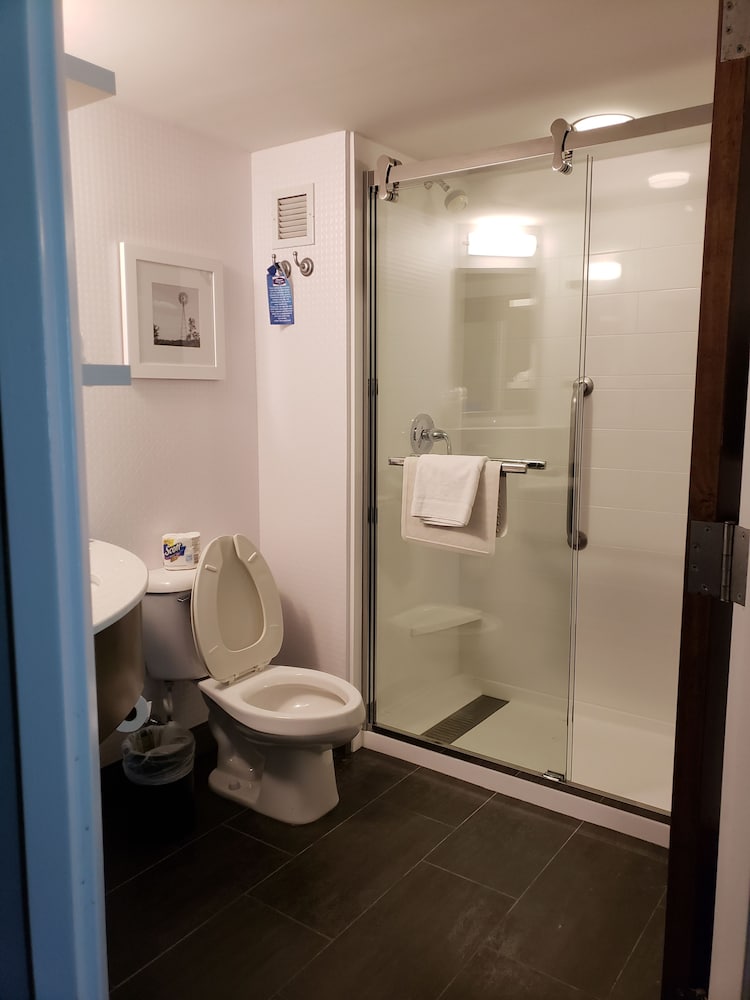 Hampton Inn & Suites Newtown - photo 92