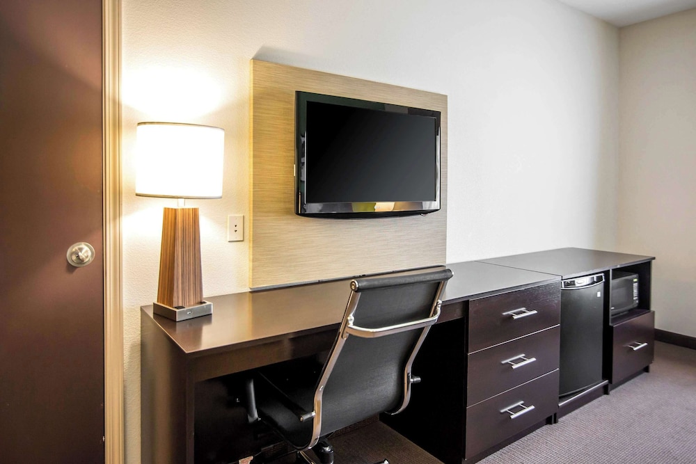 Sleep Inn & Suites Haysville Wichita South - photo 22