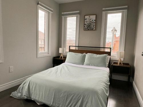Chic Spacious Home You’ll Love — Markham — photo 4