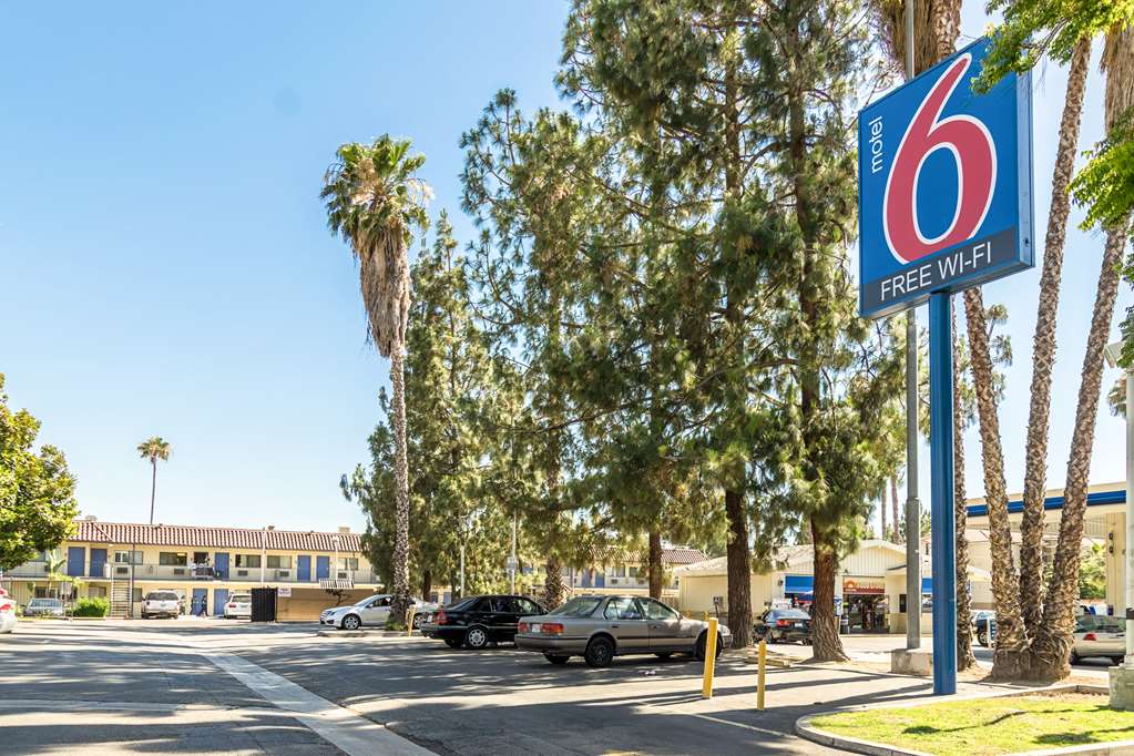 Motel 6 Ucr Riverside - photo 3