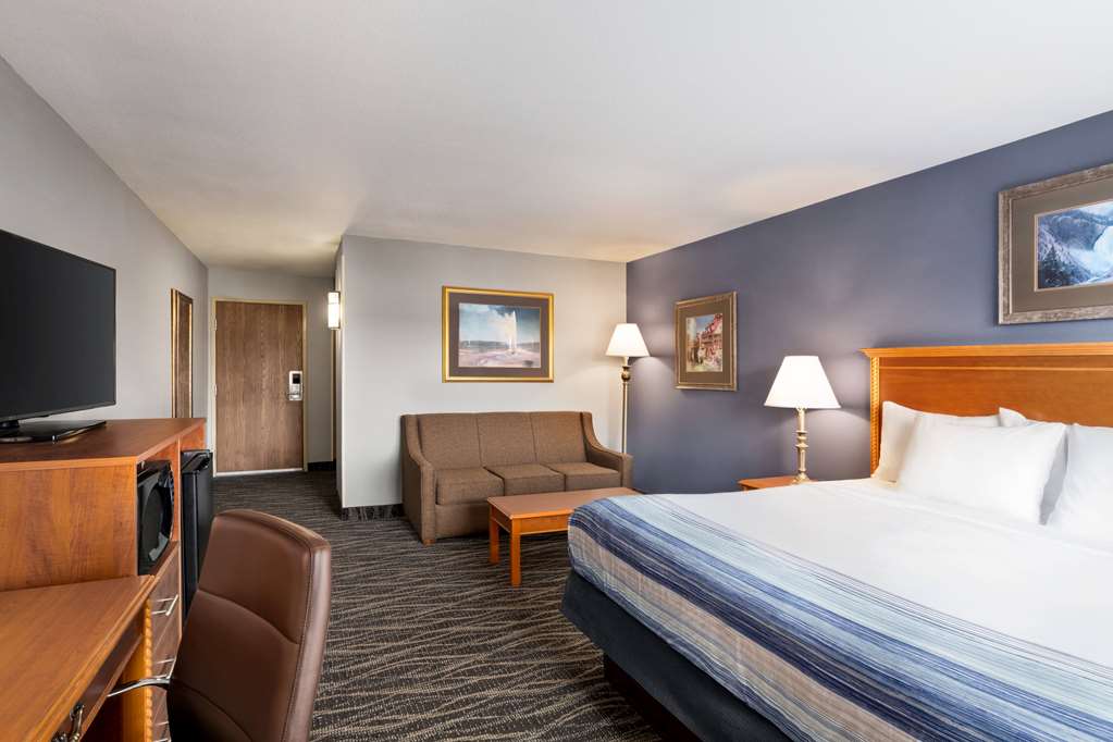 AmericInn by Wyndham Laramie Near University of Wyoming - photo 37