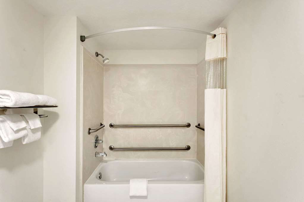 Days Inn Millington - photo 4