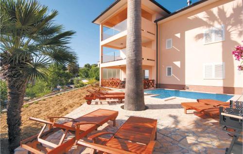 Stunning Home In Supetarska Draga — 5-Star Luxury Hotel in Supetarska Draga, Croatia