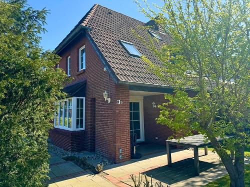 Haus Strandnah — 4-Star Luxury Hotel in Wyk Auf Foehr, Germany