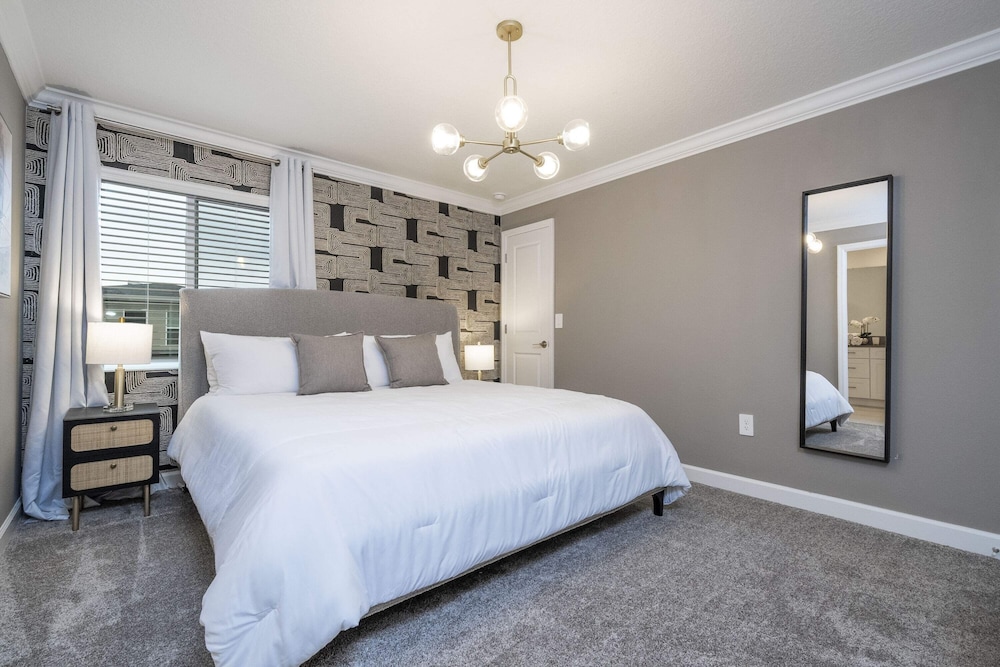 Stunning 5 Bd W Pool @ Storey Lake Resort 2400 - photo 15