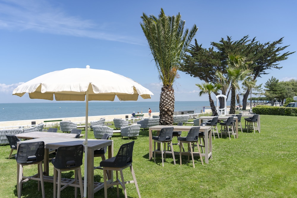 Le Richelieu Hôtel — 5-Star Luxury Hotel in La Flotte, France