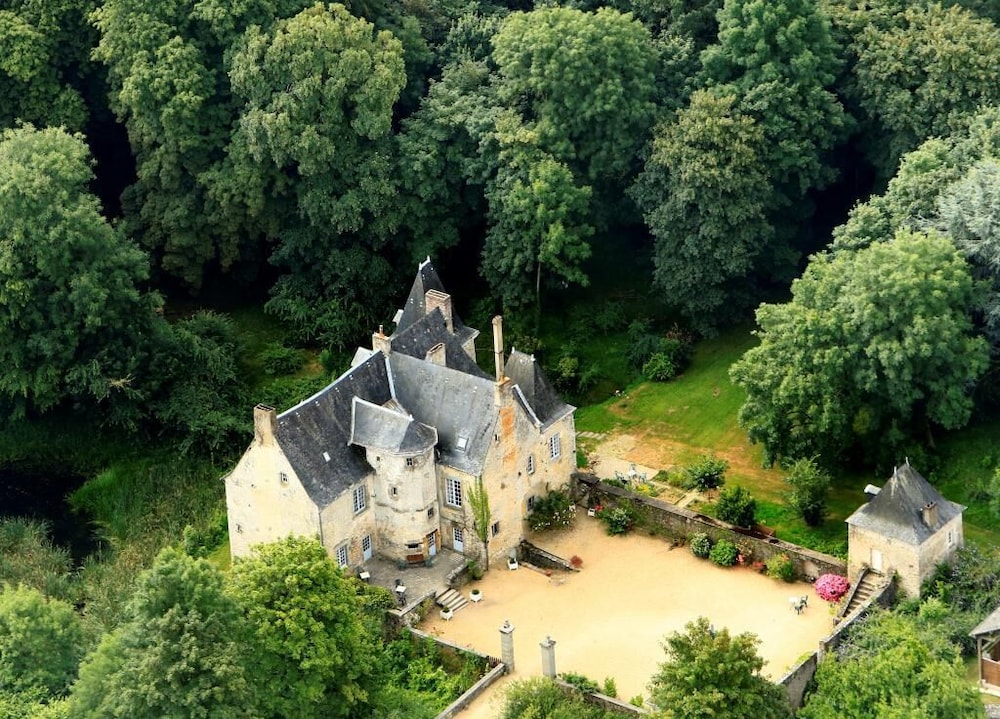 Manoir de Rouessé in Laval, France