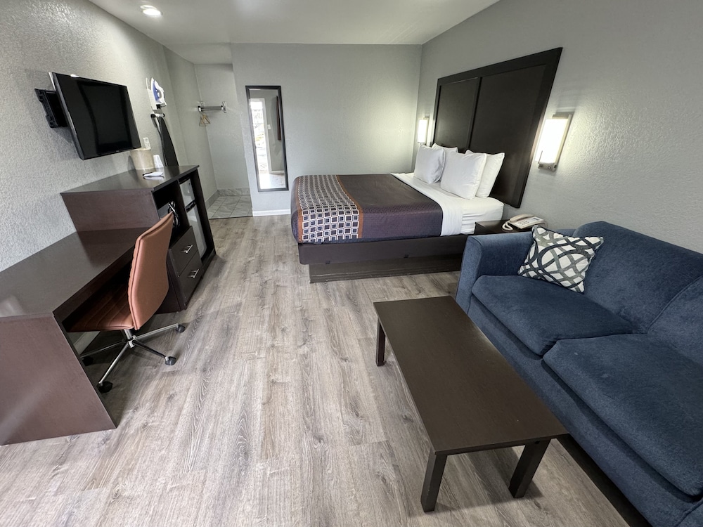 Copper Manor Motel - photo 13