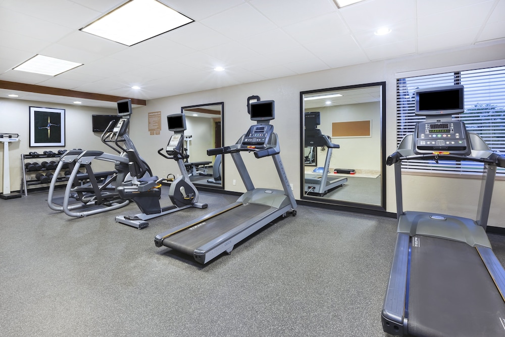 Candlewood Suites Grand Rapids Airport by IHG - photo 11