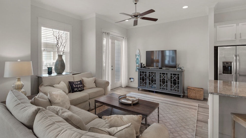 Modern Comfort Resort Style Pool: Perfect Prominence Location for 10 - photo 31