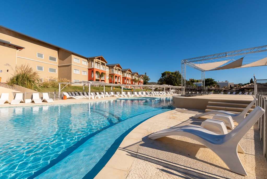 Howard Johnson by Wyndham Villa Carlos Paz — 4-Star Luxury Hotel in Villa Carlos Paz, Argentina