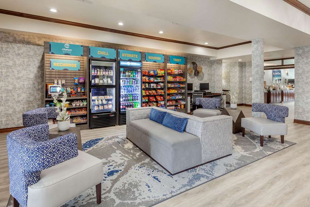 Clarion Pointe Sulphur Springs - photo 5