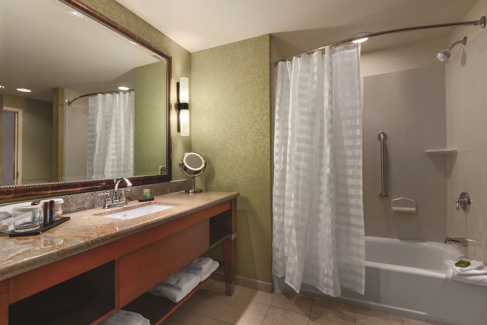 Embassy Suites Omaha La Vista Hotel & Conference Center - photo 32