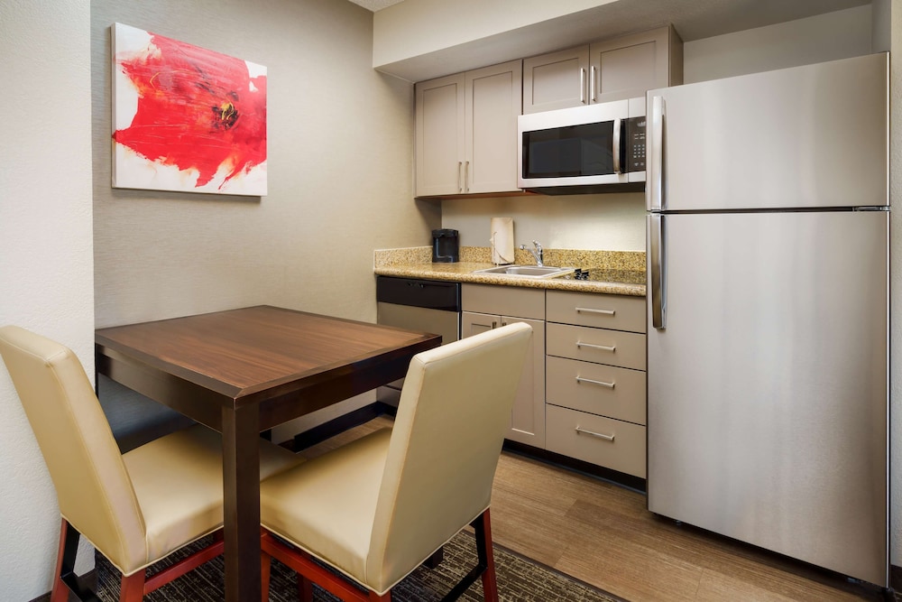 Homewood Suites by Hilton Phoenix Chandler - photo 18