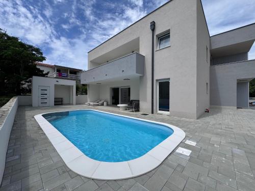 Villa Plesa with office and private pool — 4-Star Luxury Hotel in Povljana, Croatia