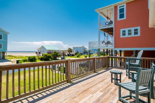 Coastal Breeze by Oak Island Accommodations - photo 48