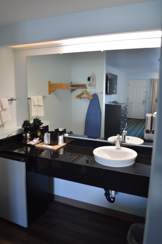 Brookings Inn Resort - photo 8