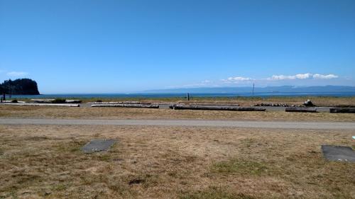 Crescent Beach and RV Park - photo 16