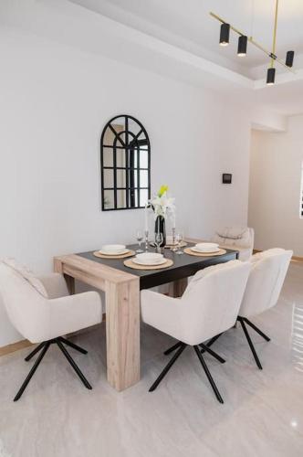 Apartment at Leshwa House