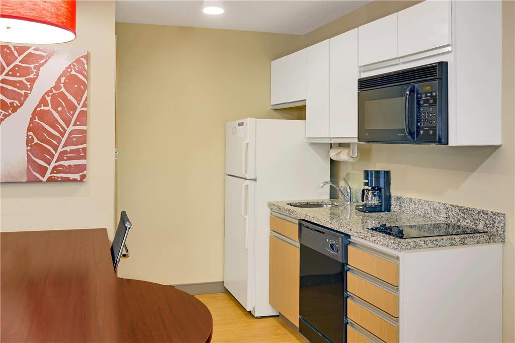 MainStay Suites Detroit Auburn Hills - photo 15