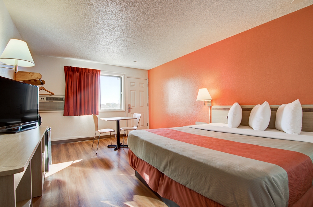Motel 6 Colby KS - photo 17