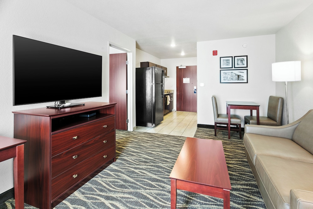 Cobblestone Hotel & Suites Wickenburg - photo 15